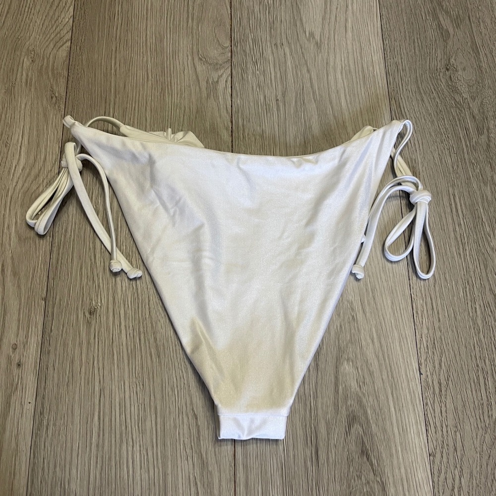 L Space Lennox Classic Bikini Bottom White  Satin Floral Rosette Tie Side XL - Picture 10 of 11